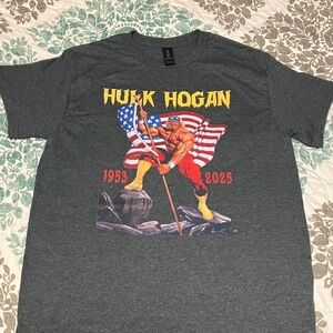 Gildan Gray Hulk Hogan Graphic Tee